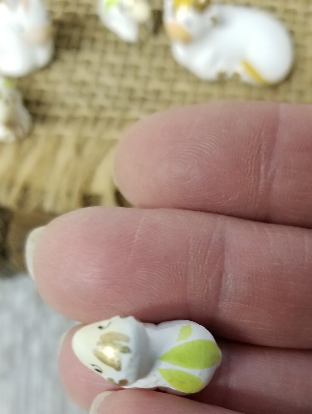 Miniature Ceramic Nativity Set - Picture 10 of 11